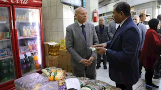 محافظ القاهرة: أي محاولات احتكارية للسلع ستُواجه بمنتهى الحزم