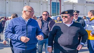 زيادة أسعار الوقود.. محافظ الإسكندرية يتفقد تطبيق التعريفة الجديدة بموقف محطة مصر – صور