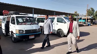 جولات مكثفة بمواقف باريس لضبط الأجرة بعد زيادة الوقود -صور