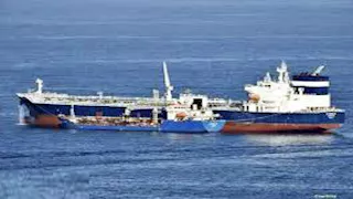 تقارير تنفي مرافقة البحرية الأمريكية ناقلات نفط في مضيق هرمز