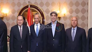 أول ظهور للمستشار محمود فوزي بعد مغادرته الحكومة.. يحضر حفل الجبهة الوطنية