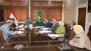 محافظ القليوبية يترأس اجتماع لجنة القيادات لتجديد شغل وظائف حيوية بالقطاعات الخدمية