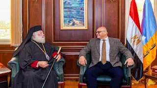 محافظ الإسكندرية يستقبل بطريرك الروم الأرثوذكس لبحث سبل التعاون -صور