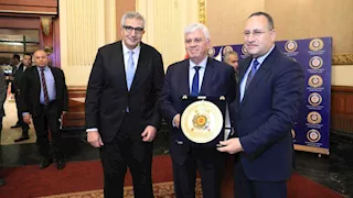 "مسيرتي كانت حافلة".. أول ظهور وتعليق لوزير التعليم العالي السابق أيمن عاشور