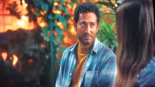 عمرو سعد يغني مع تارا عماد "حاجة غريبة" في مسلسل إفراج (فيديو)
