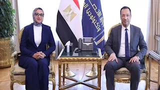 وزير الاتصالات يبحث مع محافظ الوادي الجديد تعزيز التعاون في تطوير الخدمات التكنولوجية