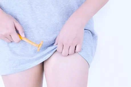 هذه أسباب حكة شعر العانة- إليكِ نصائح للتخلص منها