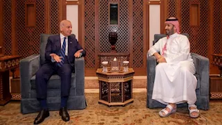 ولي العهد السعودي يبحث مع رئيس وزراء باكستان تطورات الأوضاع الإقليمية