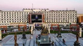 محافظ أسوان يعتمد حركة تنقلات داخلية محدودة لتعزيز كفاءة العمل