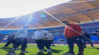 "بحضور الشناوي".. توروب يتفقد أرضية ملعب مباراة الأهلي والترجي بدوري الأبطال