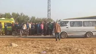 مصرع عامل وإصابة 5 آخرين في تصادم أتوبيس بسيارتين بالمنوفية-صور