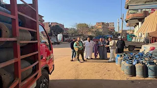 حملات بالقليوبية لمتابعة مستودعات البوتاجاز والتأكد من الالتزام بالأسعار- صور