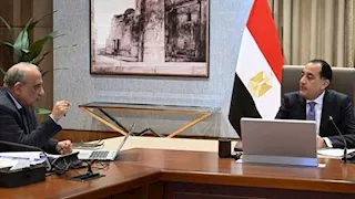 رئيس الوزراء يلتقي وزير الكهرباء لمتابعة ملفات الكهرباء والطاقة المتجددة