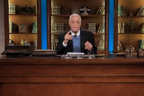 ما هو المرض الذي يسبب عدم النوم؟- حسام موافي يجيب