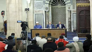 ملتقى الأزهر يدحض الشبهات حول تدوين السنة النبوية: تكمل فهم القرآن وتبين مقاصده