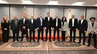 "تطوير واستثمار واكتشاف".. تفاصيل جلسة وزير الرياضة مع شركة استادات