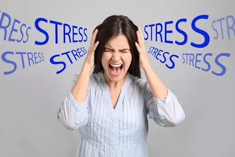 التوتر ونقص الفيتامينات- خبير تغذية يوضح العلاقة بينهما