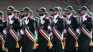 الحرس الثوري الإيراني يعلن اعتقال 10 "جواسيس أجانب"