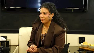 "لابسة طقم مرات جحا".. رامز جلال يسخر من ملابس دنيا سامي في رامز ليفل الوحش