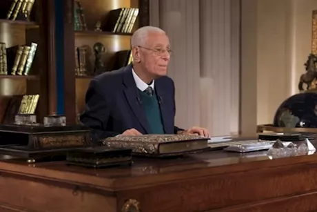 هل كثرة النوم تدل على مرض؟- حسام موافي يجيب