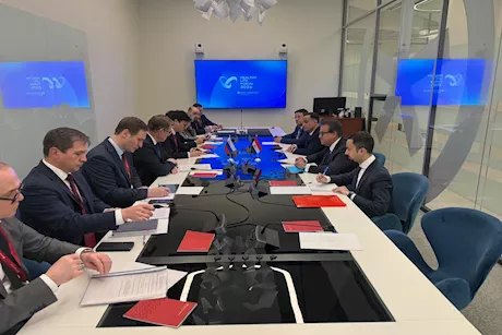 وزير الصحة يبحث التعاون مع روسيا في موسكو