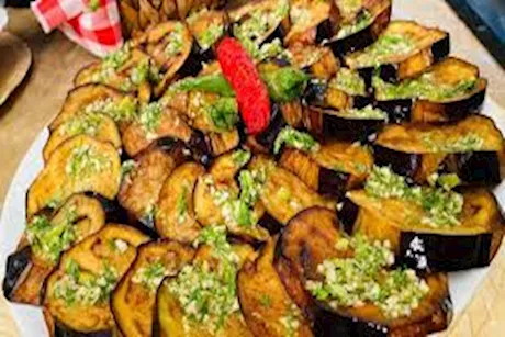 الباذنجان مع الثوم.. ما فوائد تناوله يوميا؟