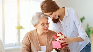 ينابيع تنحت في الصخور.. قصص كفاح الأمهات المثاليات 2026 (تغطية خاصة)