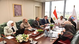 "الصحة": تسريع تنفيذ 17 مشروعًا قوميًا ودفع التحول الرقمي بالمحافظات