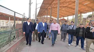 بالصور- محافظ أسيوط يتفقد مراسي العبارات النهرية لدعم النقل والسياحة