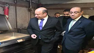 عميد طب القاهرة يتفقد المطبخ الرئيسي ومخازن التغذية بالمستشفيات