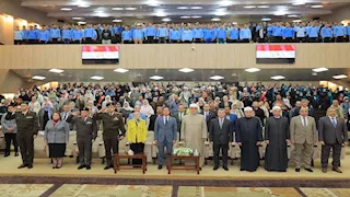 مفتي الجمهورية ورئيس جامعة بنها يكرمان الفائزين بمسابقة للقرآن (صور)