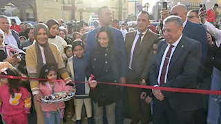 بالصور- محافظ البحيرة تفتتح حديقة جديدة وتوزع هدايا للأطفال   