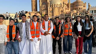 هدايا وبالونات.. شباب جنوب سيناء تنظم فعاليات ترفيهية لروادها في عيد الفطر