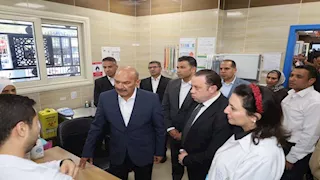 محافظ السويس يتفقد الأسواق للوقوف على الأسعار خلال عيد الفطر (صور)