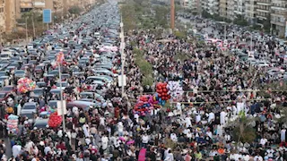 بالصور.. اللقطات الأولى من ساحة مسجد الصديق بشيراتون قبل صلاة العيد