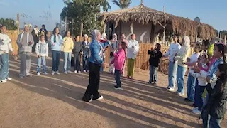 كامل العدد.. شواطئ جنوب سيناء ترفع شعار "العيد فرحة" في ثاني أيام الفطر