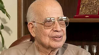 وزارة الخارجية تنشر فيلما وثائقيا عن مسيرة الدكتور عصمت عبدالمجيد.. فيديو 