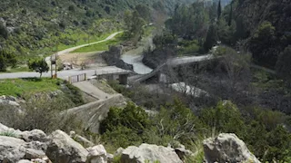 تصعيد خطير..  إسرائيل تأمر بهدم قرى لبنانية وتدمير جسور نهر الليطاني