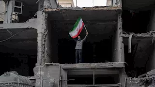 دبلوماسي مصري سابق يقترح مبادرة لإيران لإحراج ترامب ونقل الضغوط لواشنطن