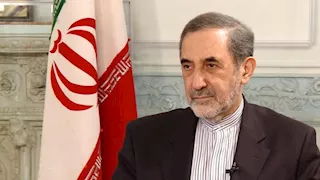 "تداعيات حتمية بالخليج".. مستشار المرشد الإيراني يهدد المشاركين في أي عمل عسكري