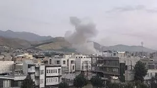 إصابة 6 أشخاص في هجوم صاروخي إيراني على منطقة تل أبيب الكبرى