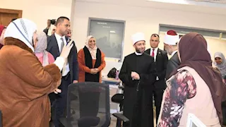 وزير الأوقاف يتفقد انتظام العمل بالديوان العام ويهنئ العاملين بعيد الفطر المبارك