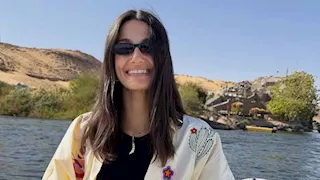 تارا عماد تستمتع برحلتها في جولة نيليلة بأسوان (صور)