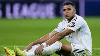 فحص الركبة السليمة.. تقرير فرنسي يكشف خطأ صادم في تشخيص إصابة كيليان مبابي