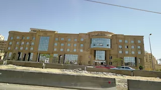 حبس وغرامة".. حكم قضائي من الاقتصادية ضد أحمد رجب بتهمة سب بدرية طلبة