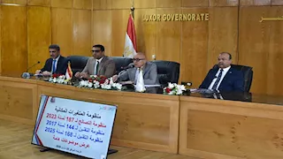 محافظ الأقصر يتابع ملفات التصالح والتقنين والمتغيرات المكانية 