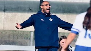 من الهندسة المعمارية لـ البوندسليجا.. مصراوي يحاور مروان الشافعي مدرب ولفسبيرجر النمساوي