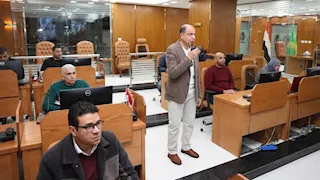 محافظ المنيا يتابع مستجدات الطقس ويناشد المواطنين بتوخي الحذر 