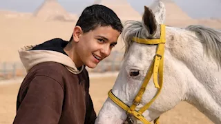 رحلة "الدرس الأخير".. مصرع طالب دهسته سيارة نقل في ميت حلفا بالقليوبية