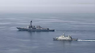 عبور سفينة فرنسية لمضيق هرمز رغم تراجع الملاحة